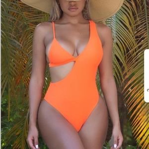 NEW - never worn -Swimsuit (M)